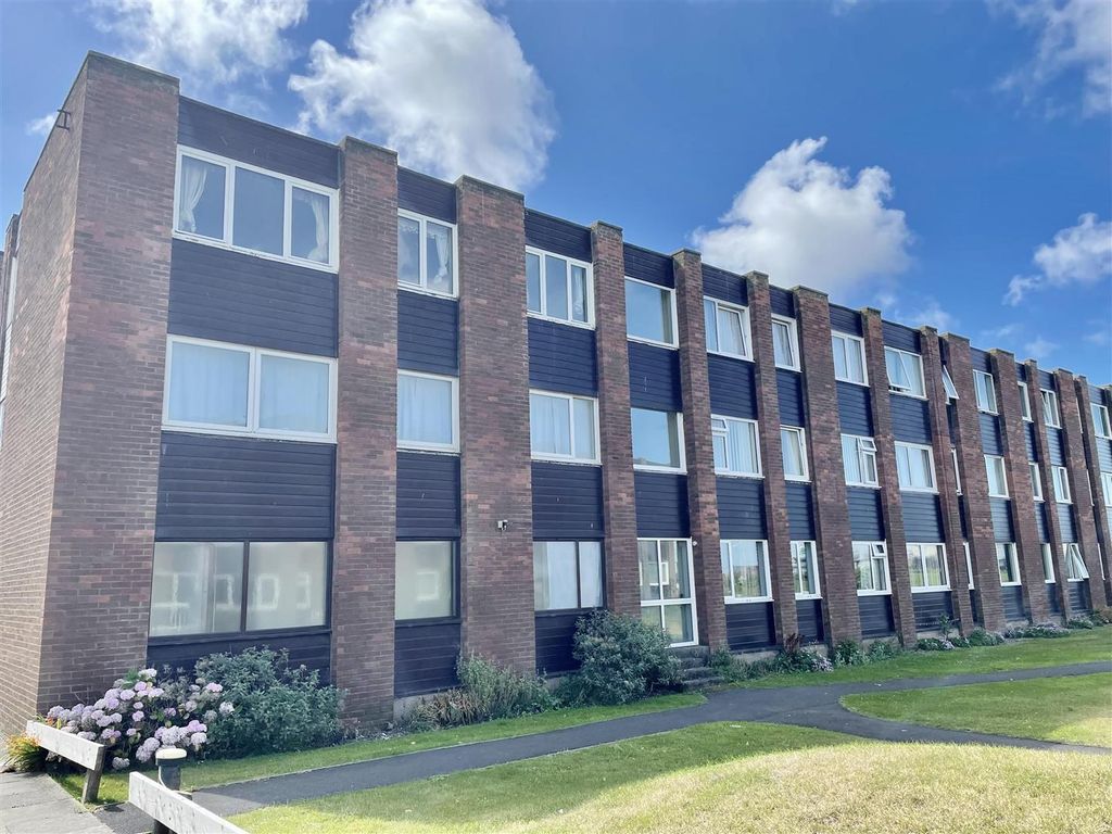 2 bed flat for sale in Greystoke Court, Blackpool FY4 Zoopla