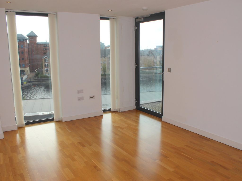 1 bed flat for sale in The Quays, Salford M50 Zoopla