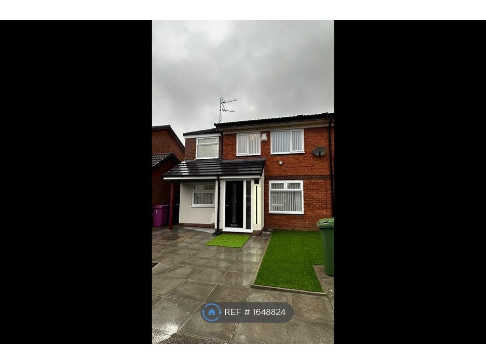4 bed semidetached house to rent in Meadowbank Close, Liverpool L12