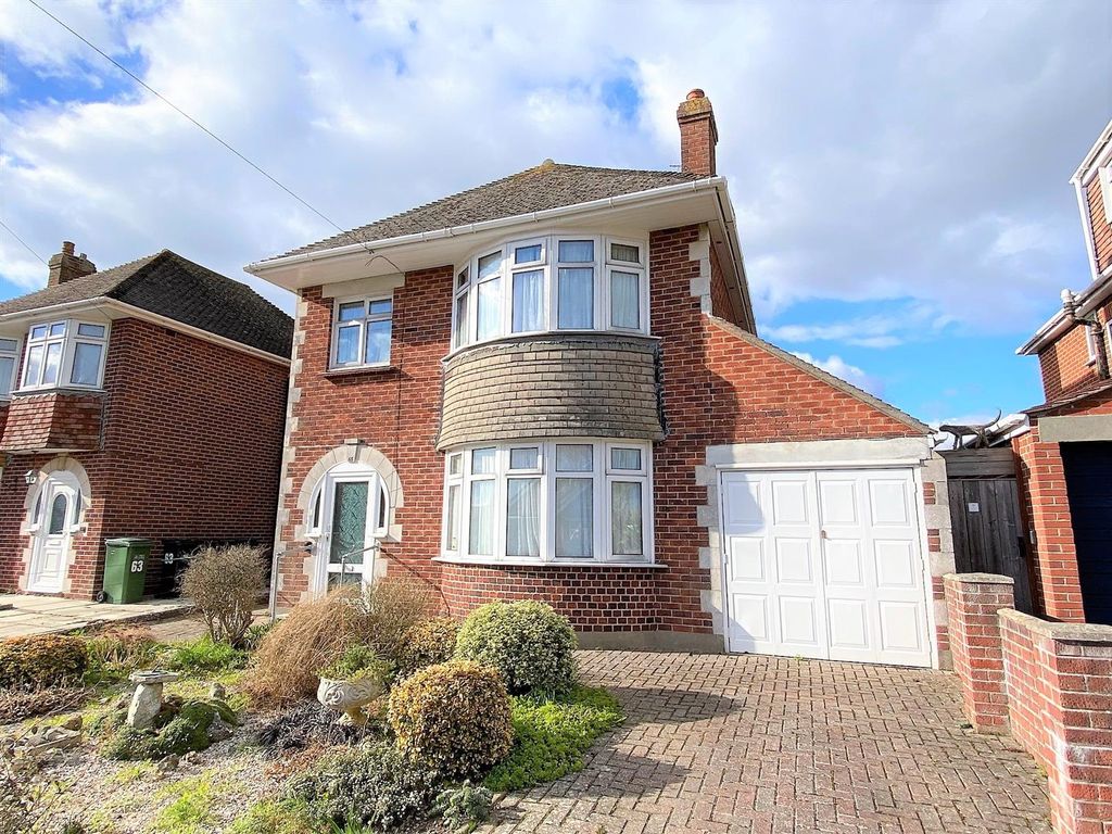 Houses For Sale In Weymouth Bay Avenue Weymouth Dorset at Brittany