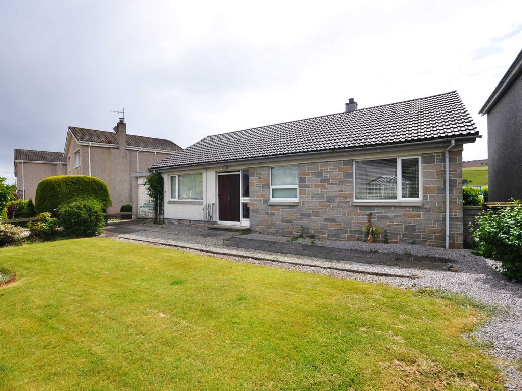 3 bed bungalow for sale in 15 Mayfield Avenue, Stranraer DG9, £175,000