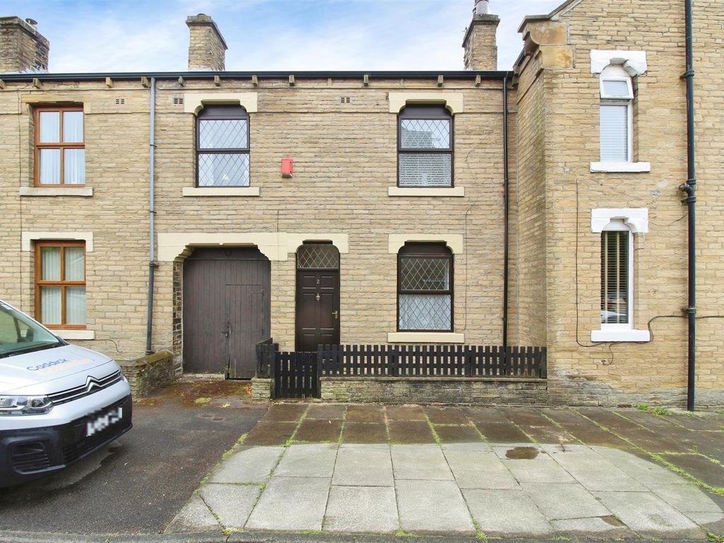 3 bed terraced house for sale in Park Terrace, Low Moor, Bradford BD12