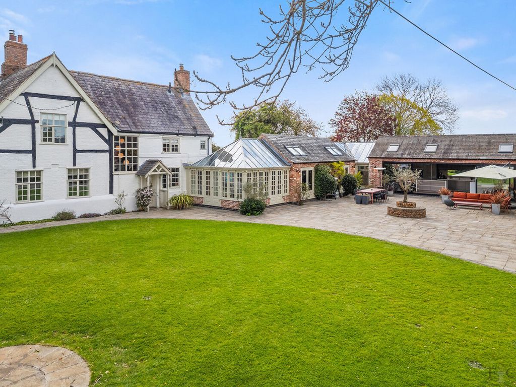 6 bed country house for sale in Ashby Lane, Willoughby Waterleys LE8, £