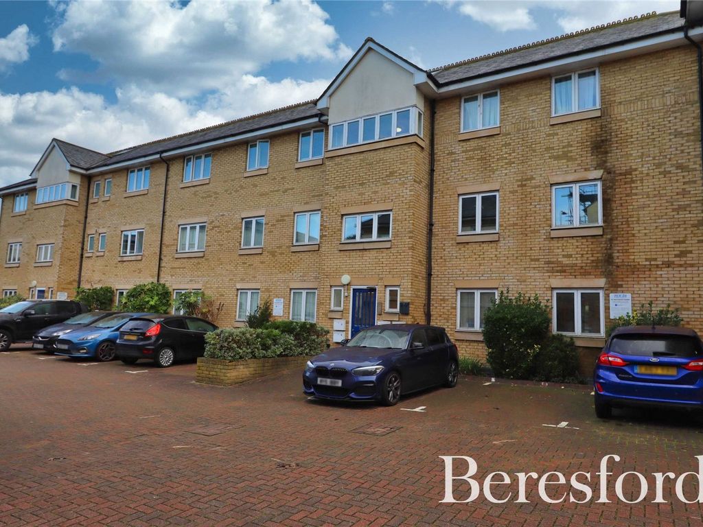 2 bed flat for sale in Hodge Court, Broomfield Road CM1, £230,000 Zoopla