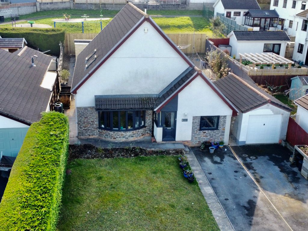 4 bed detached house for sale in Maes Yr Efail, Llanelli SA14 Zoopla