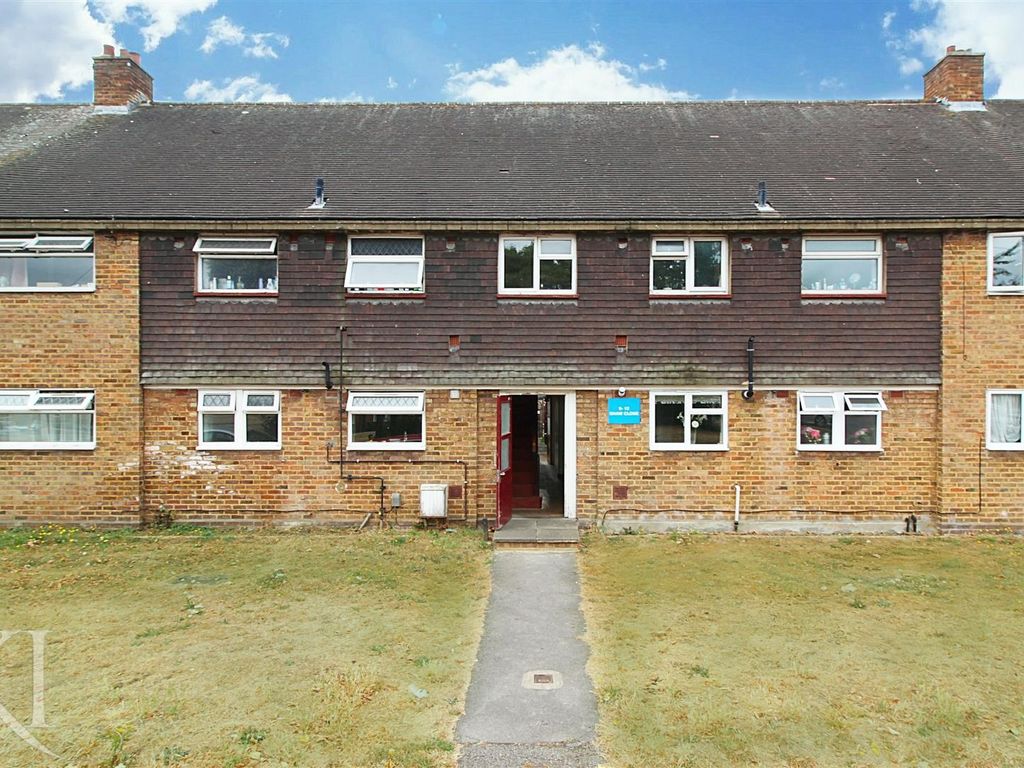 3 bed flat for sale in Shaw Close, Cheshunt, Waltham Cross EN8 Zoopla