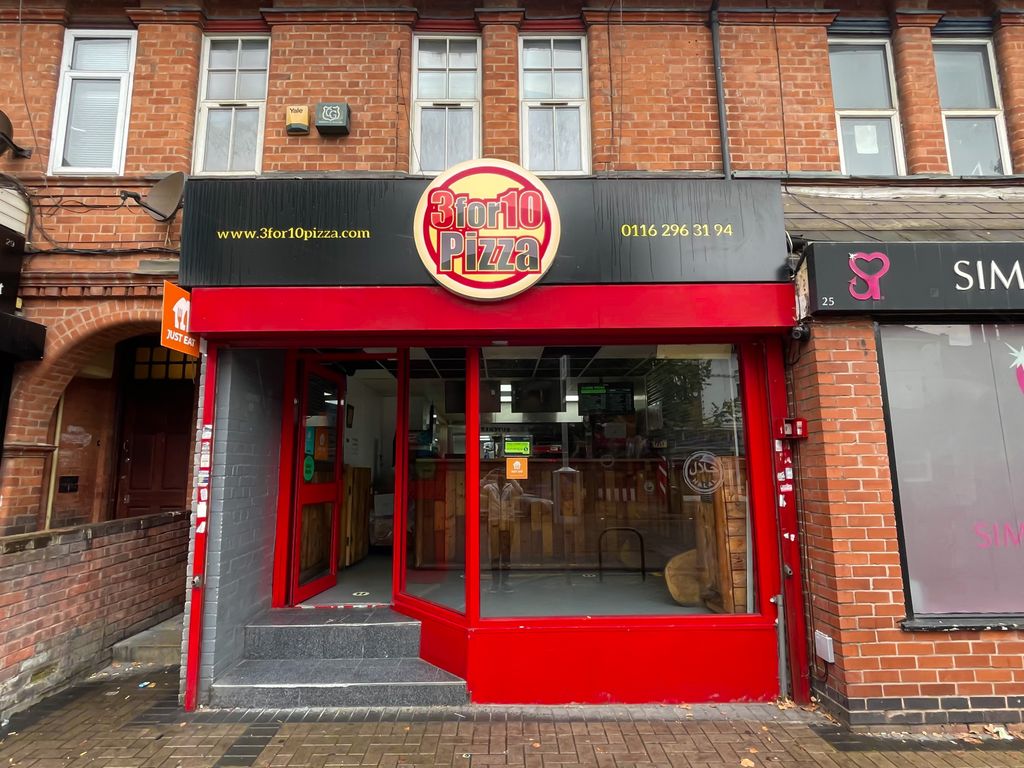 Restaurant/cafe to let in Narborough Road, Leicester LE3, £15,000 pa