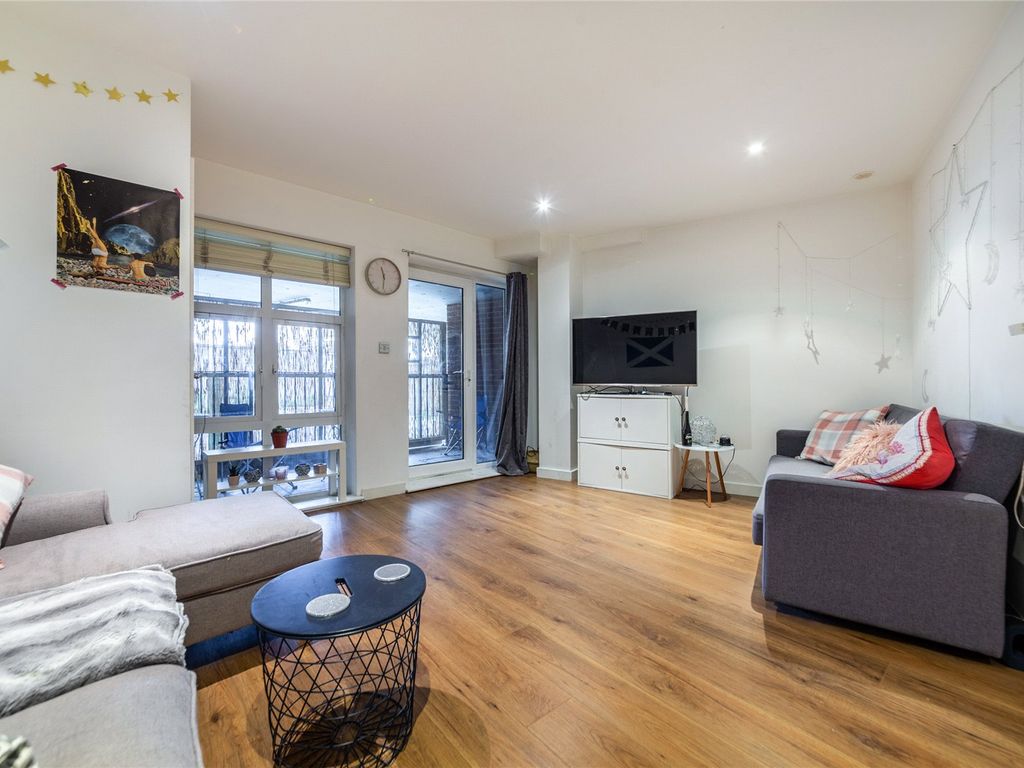 100 Lansdowne Drive, Hackney, London E8  