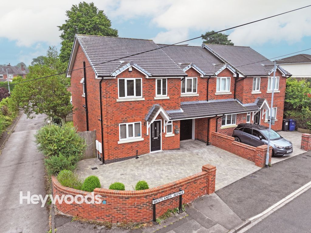 4 bed semidetached house for sale in Westlands Avenue, NewcastleUnder