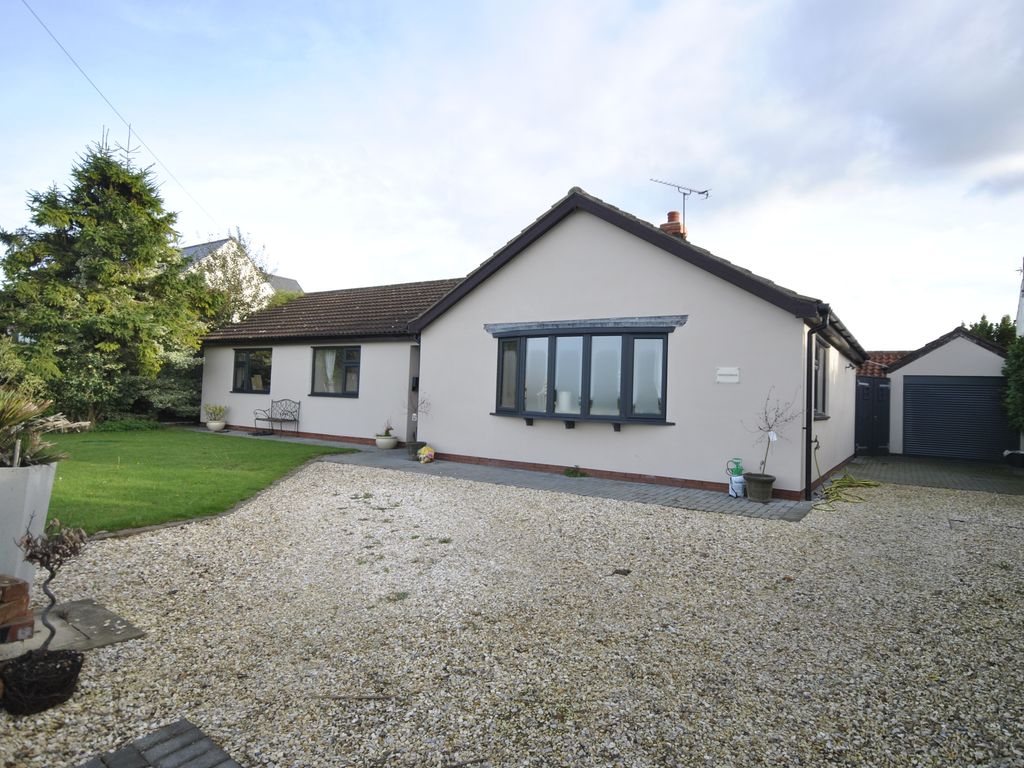 3 bed detached bungalow for sale in Drainhead, Owston Ferry, Doncaster