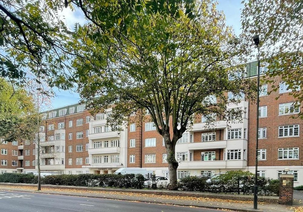 103 Chatsworth Court Pembroke Road, Kensington, London W8