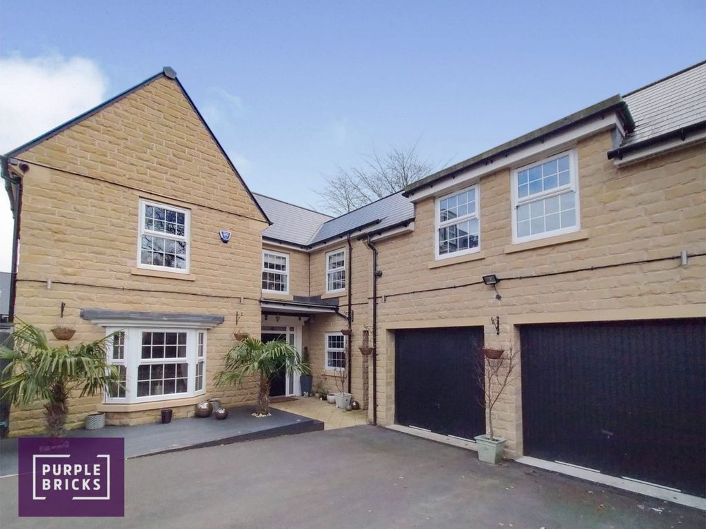 5 bed detached house for sale in Clapham Avenue, Leeds LS16, £915,000