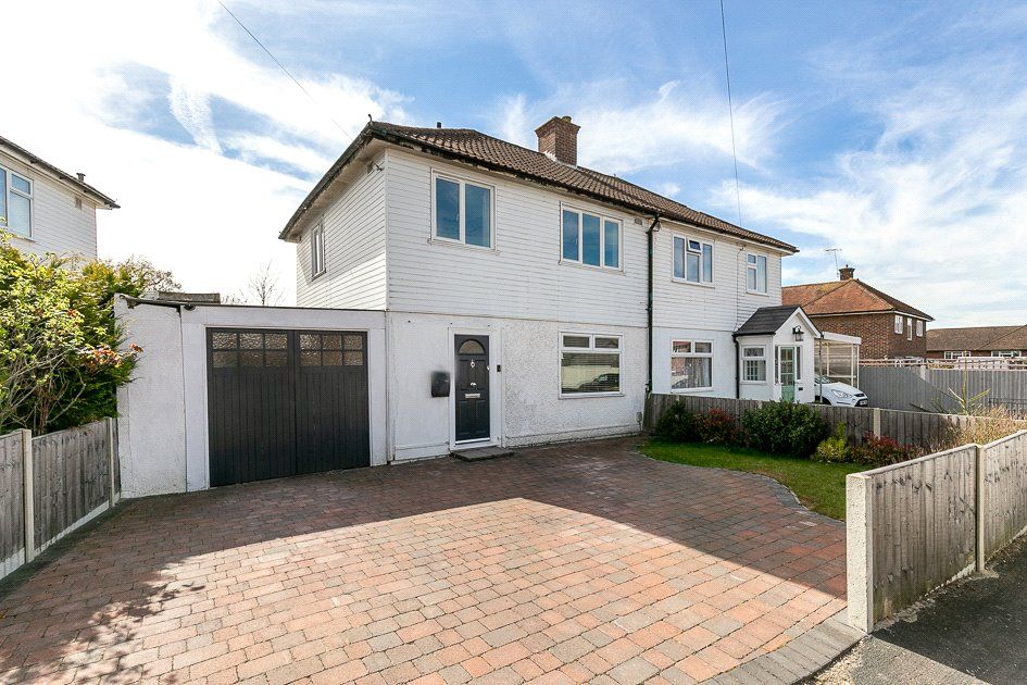 3 bed semidetached house for sale in Radstock Way, Merstham, Redhill
