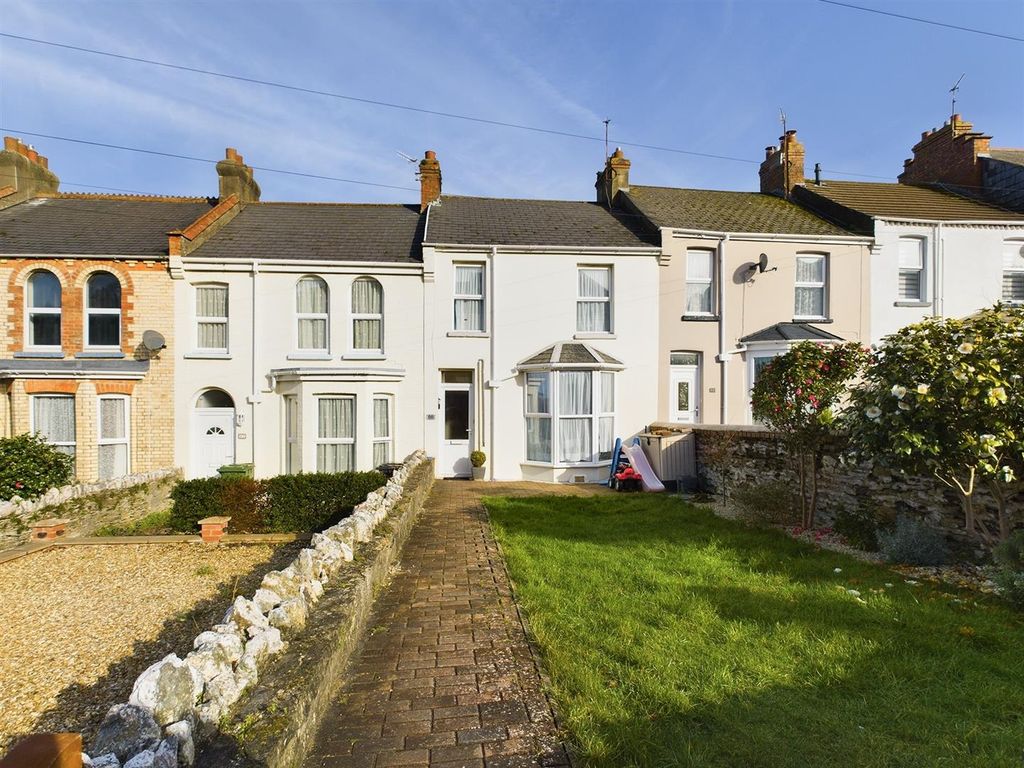 3 bed terraced house for sale in Road, EX34