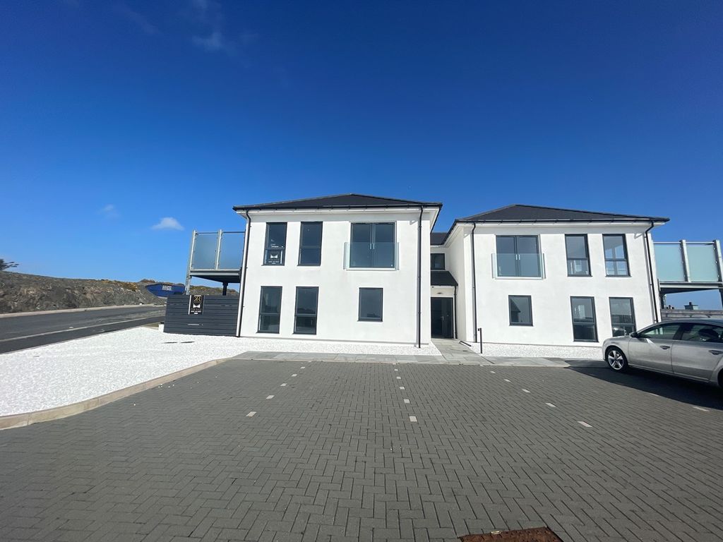 2 bed flat for sale in Fairways Road, Portpatrick, Stranraer DG9 Zoopla