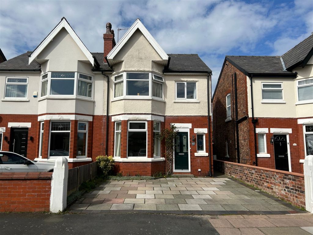 3 bed semidetached house for sale in Carnarvon Road, Birkdale