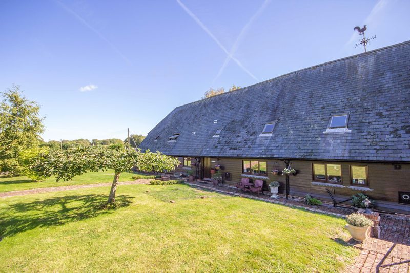 3 bed terraced house for sale in Shepherdswell Road, Eythorne, Dover