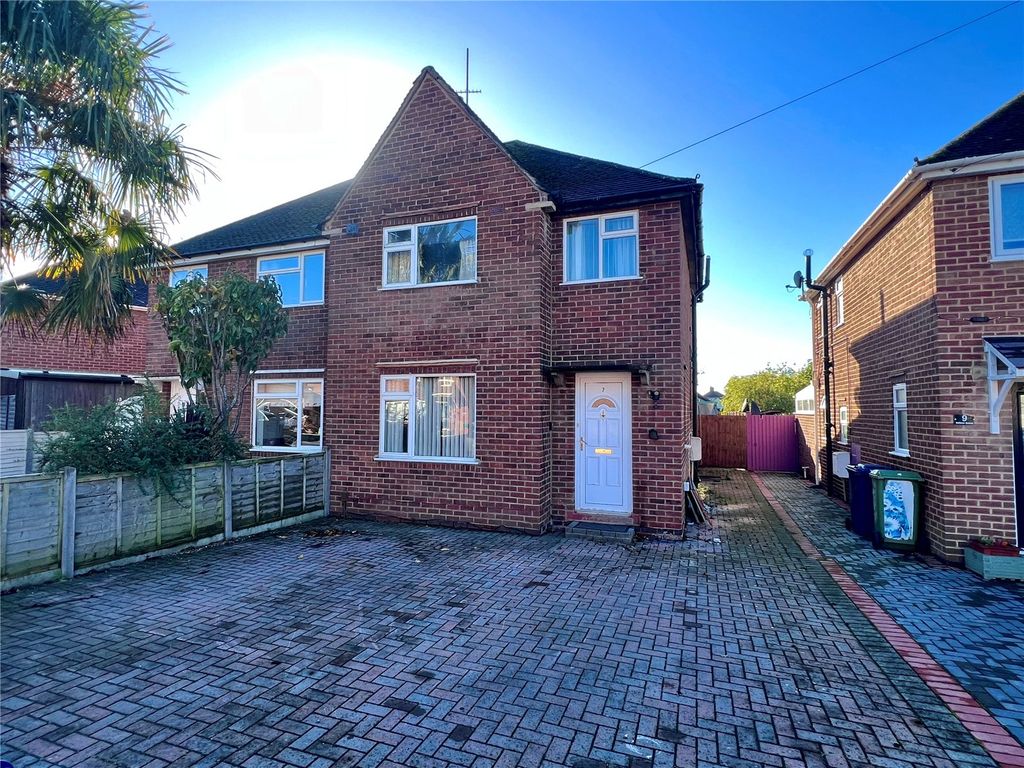 3 bed semidetached house for sale in Holtham Avenue, Churchdown, Gloucester, Gloucestershire