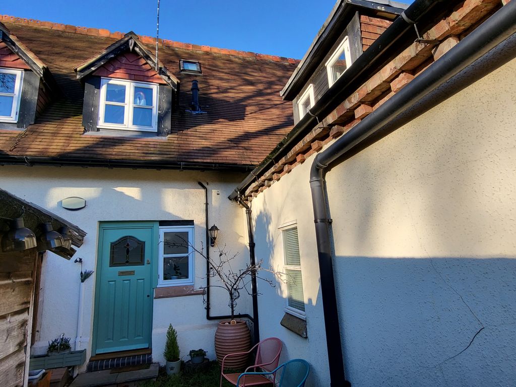 3 bed mews house for sale in Main Road, Brereton, Rugeley