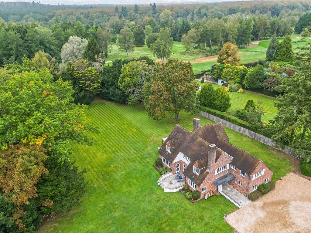 5 bed detached house for sale in Links Lane, Rowland's Castle PO9, £