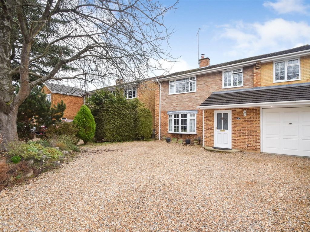4 bed detached house for sale in Tudor Drive, Yateley, Hampshire GU46