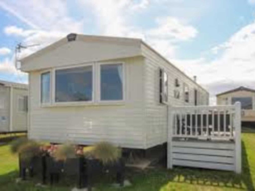 2 bed mobile/park home for sale in Flamborough, Bridlington YO15, £