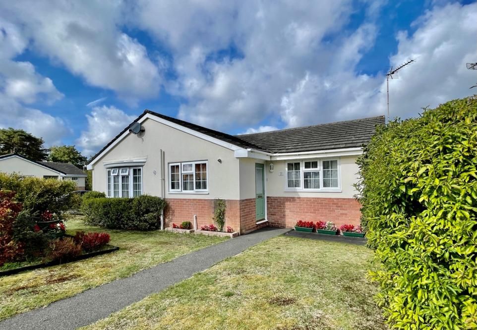 3 bed bungalow for sale in Pineholt Close, St Ives, Ringwood BH24 Zoopla