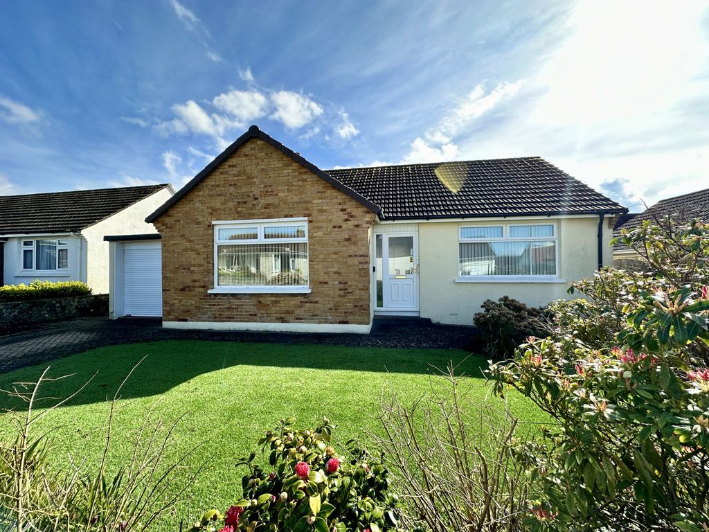 3 bed bungalow for sale in Cavie Road, Braunton EX33, £400,000 Zoopla