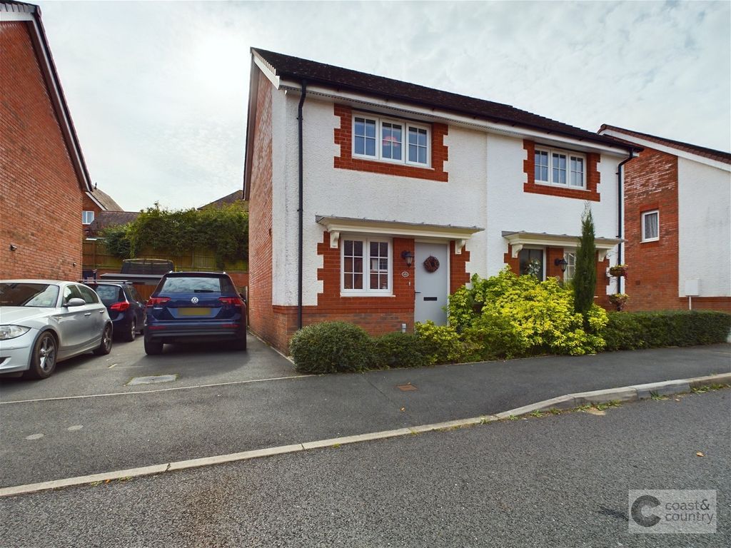 2 bed semidetached house for sale in Clover Way, Newton Abbot TQ12, £
