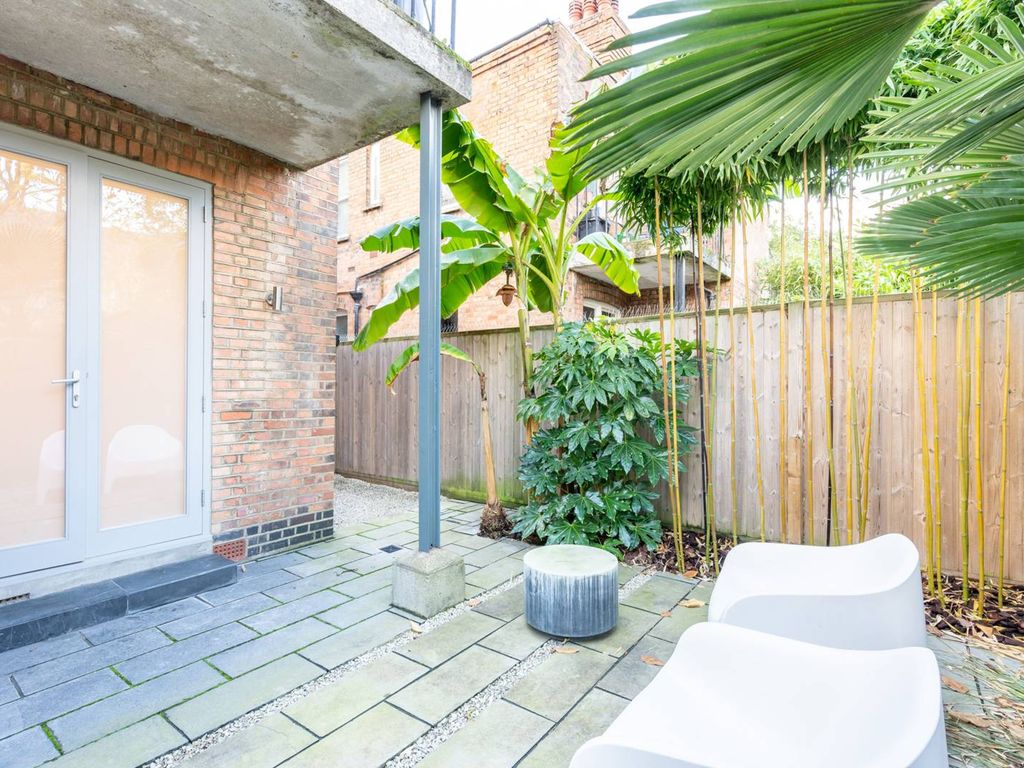 Barcombe Avenue, Streatham Hill, London SW2