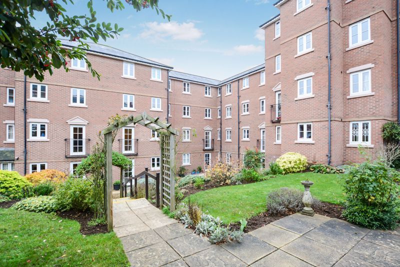 Albion Court (Northampton), Northampton NN1  