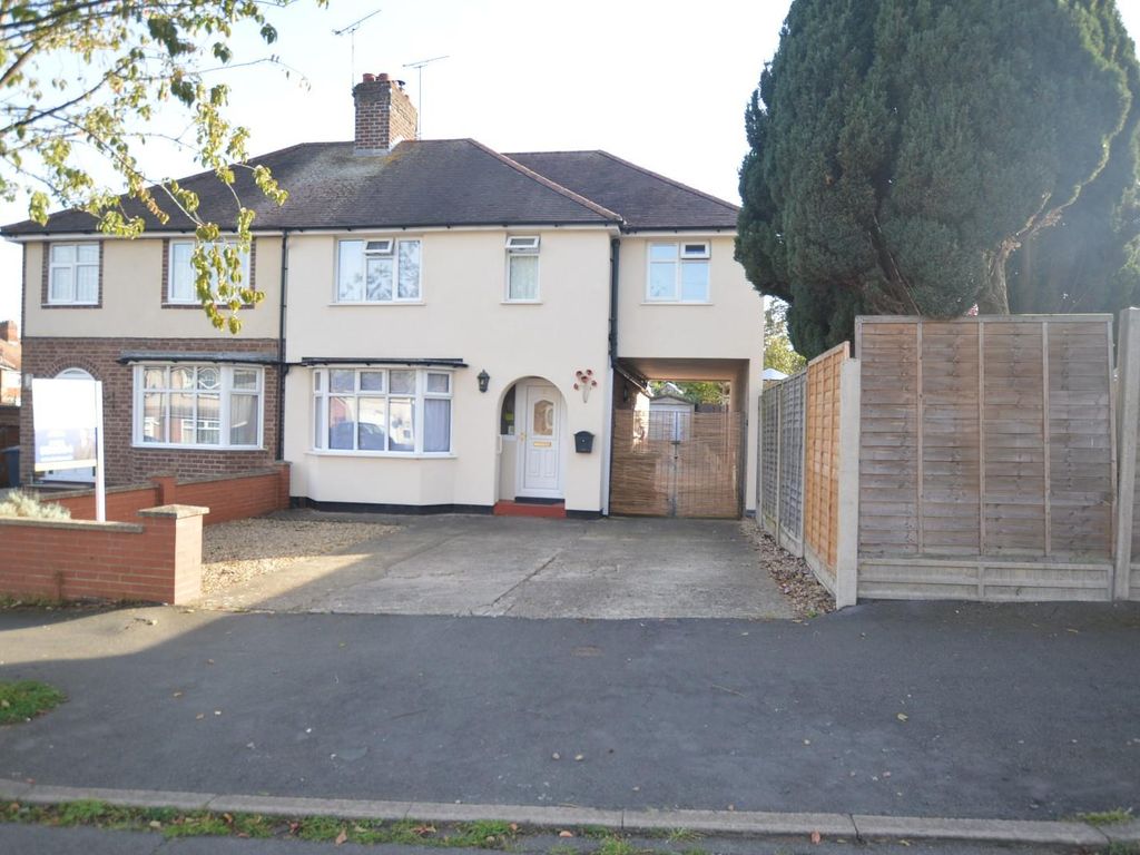 4 bed semidetached house for sale in Studland Avenue, Rugby CV21, £
