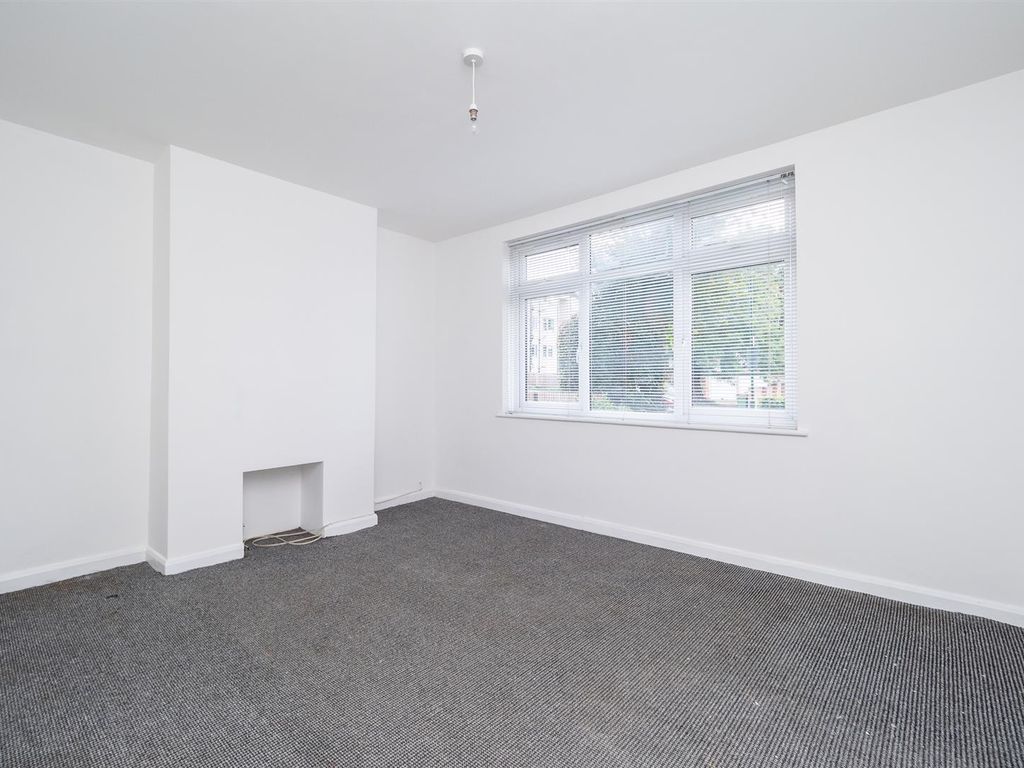 2 bed flat for sale in Oakhill Road, Sutton SM1, £275,000 Zoopla