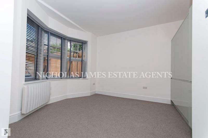 Studio to rent in St. Johns Avenue, Friern London N11, £1,100
