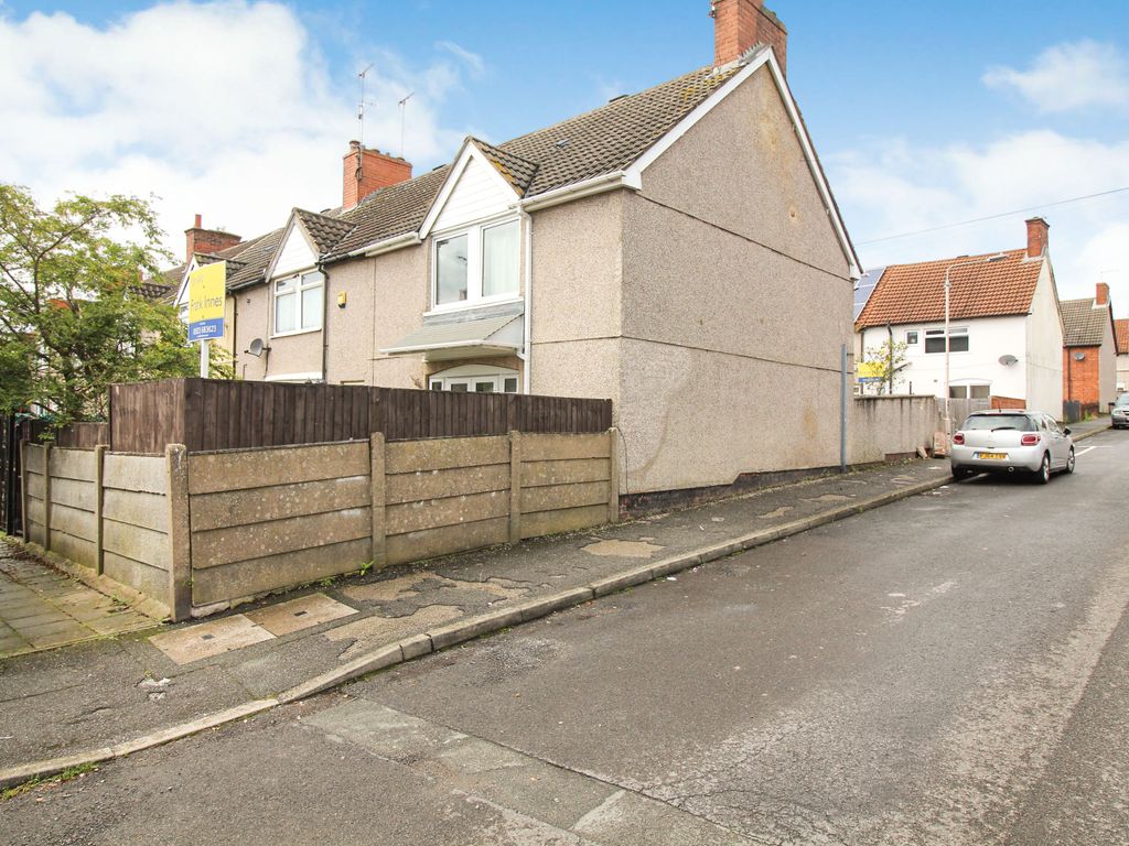 3 bed end terrace house for sale in Third Avenue, Forest Town