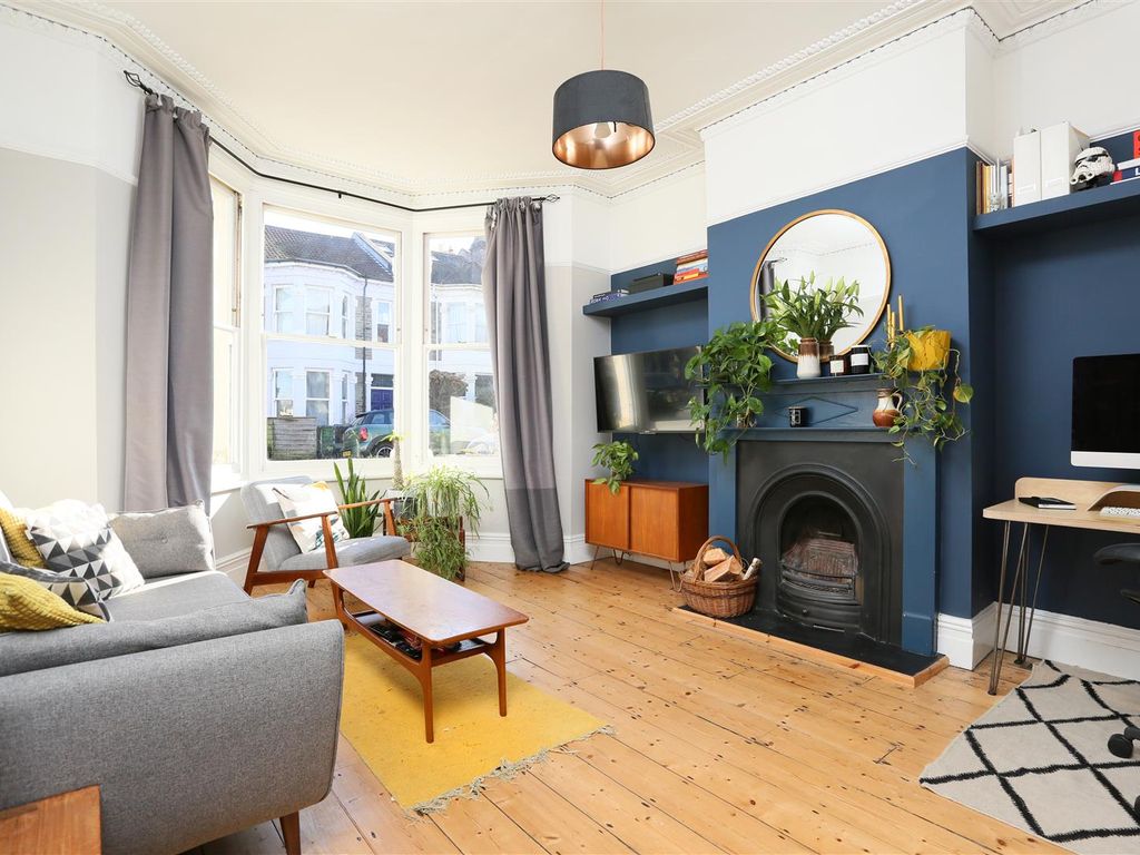 3 bed property for sale in Kennington Avenue, Bristol BS7
