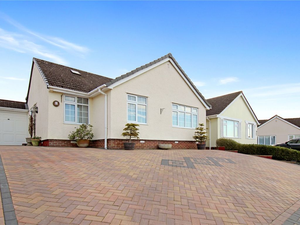 3 bed bungalow for sale in Avenue, Greenmeadow, Swindon SN25, £