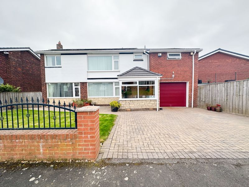 5 bed detached house for sale in Huntley Crescent, Winlaton, BlaydonOn