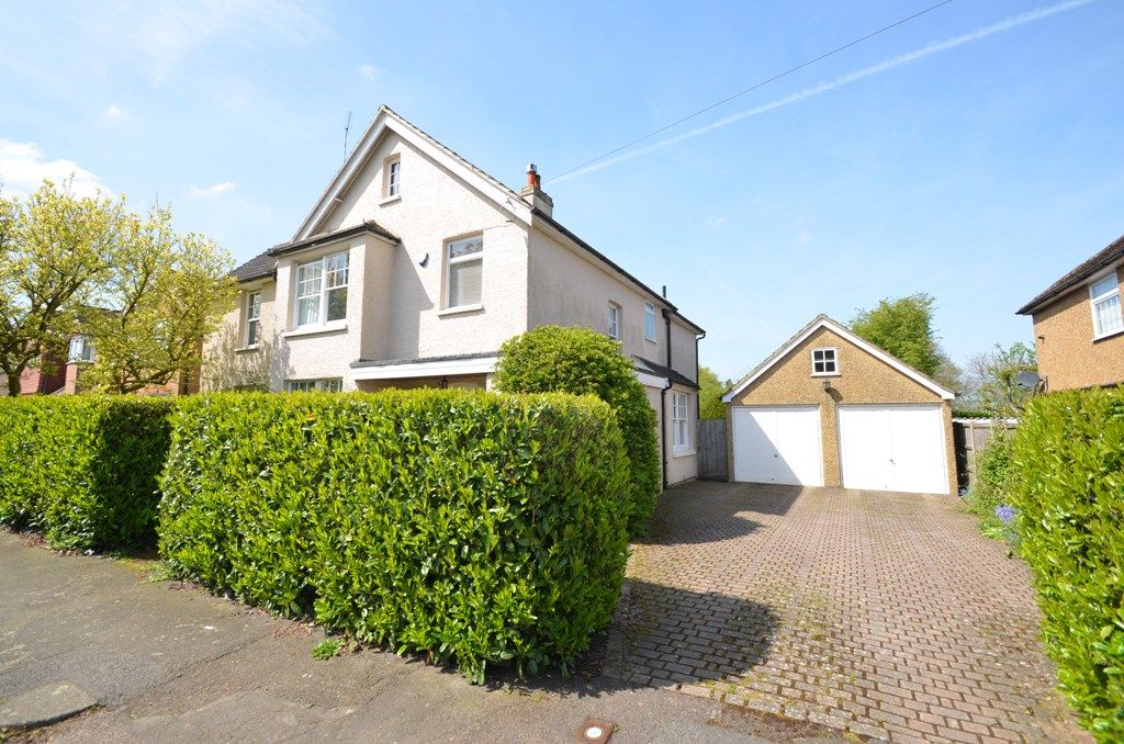 4 bed detached house for sale in Smithy Lane, Tadworth KT20 Zoopla