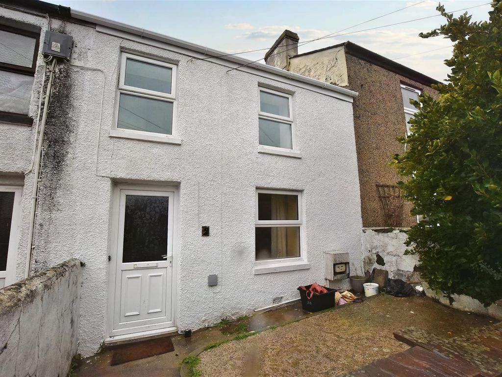 3 bed cottage for sale in Hillside Terrace, East End, Redruth TR15, £105,000 Zoopla