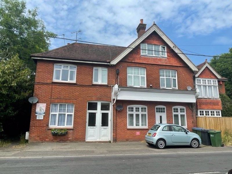 2 bed flat to rent in High Street, Partridge Green, Horsham RH13 Zoopla