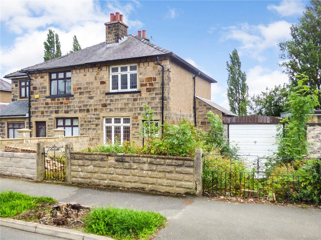 2 bed semidetached house for sale in Grange Road, Riddlesden, Keighley
