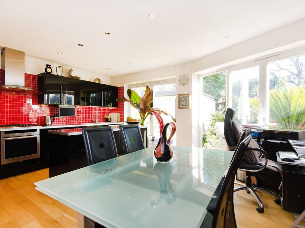 6 bed property for sale in Tanfield Avenue, Dollis Hill, London NW2, £