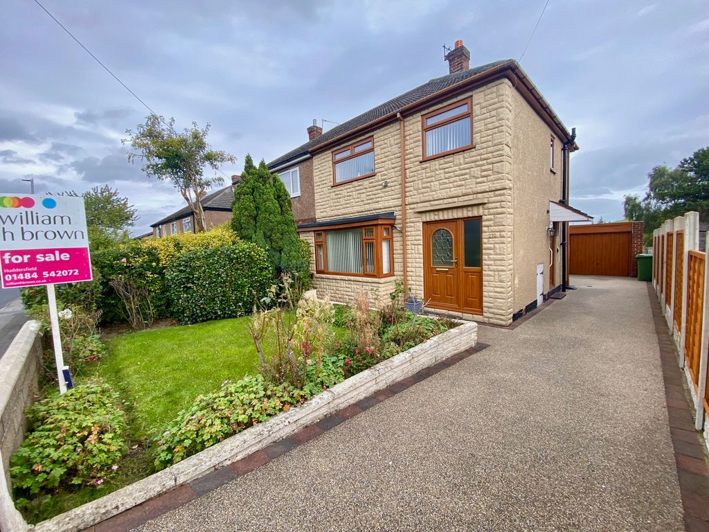 3 bed semidetached house for sale in Keldregate, Deighton