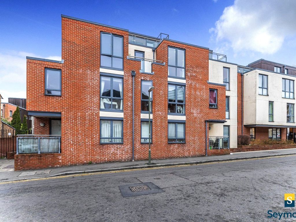 1 bed flat for sale in Guildford, Surrey GU1, £243,750 Zoopla