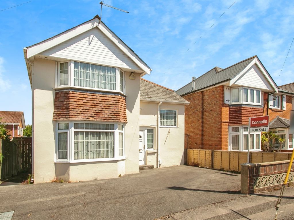 3 bed detached house for sale in King Avenue, Moordown