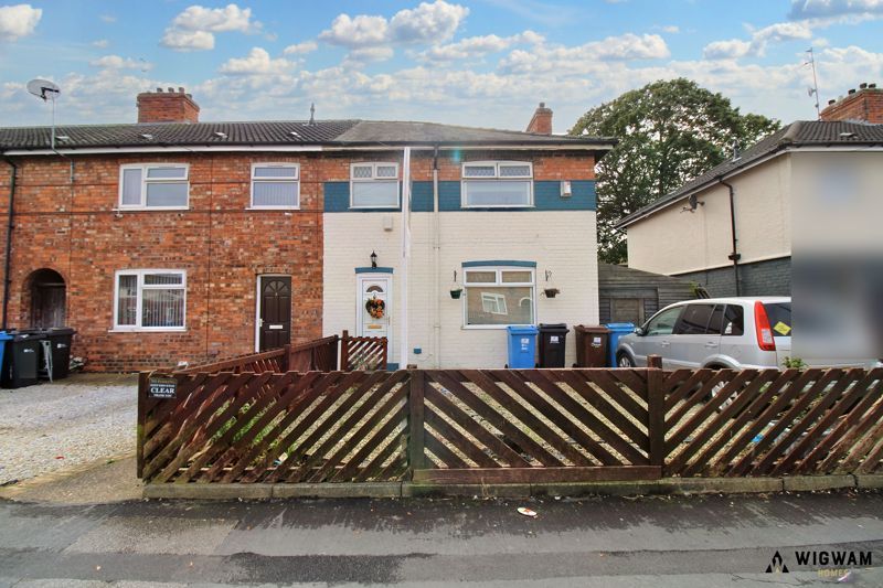 3 bed property for sale in Welton Grove, Hull HU6, £100,000 Zoopla