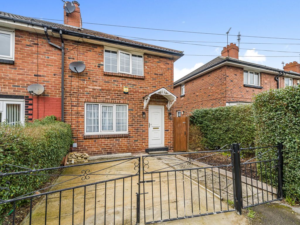 2 bed end terrace house for sale in Miles Hill Terrace, Chapel Allerton