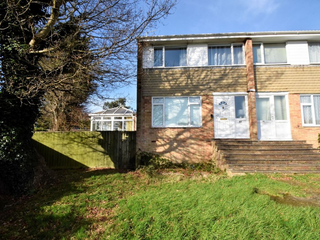 3 bed flat to rent in Sandcroft Avenue, Ryde PO33 Zoopla
