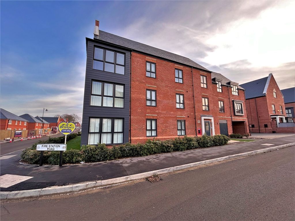 2 bed flat for sale in Fire Station Road, Wellesley, Aldershot